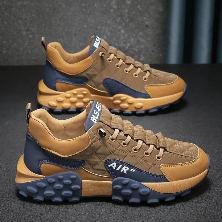 AIR Thick Base Sneaker